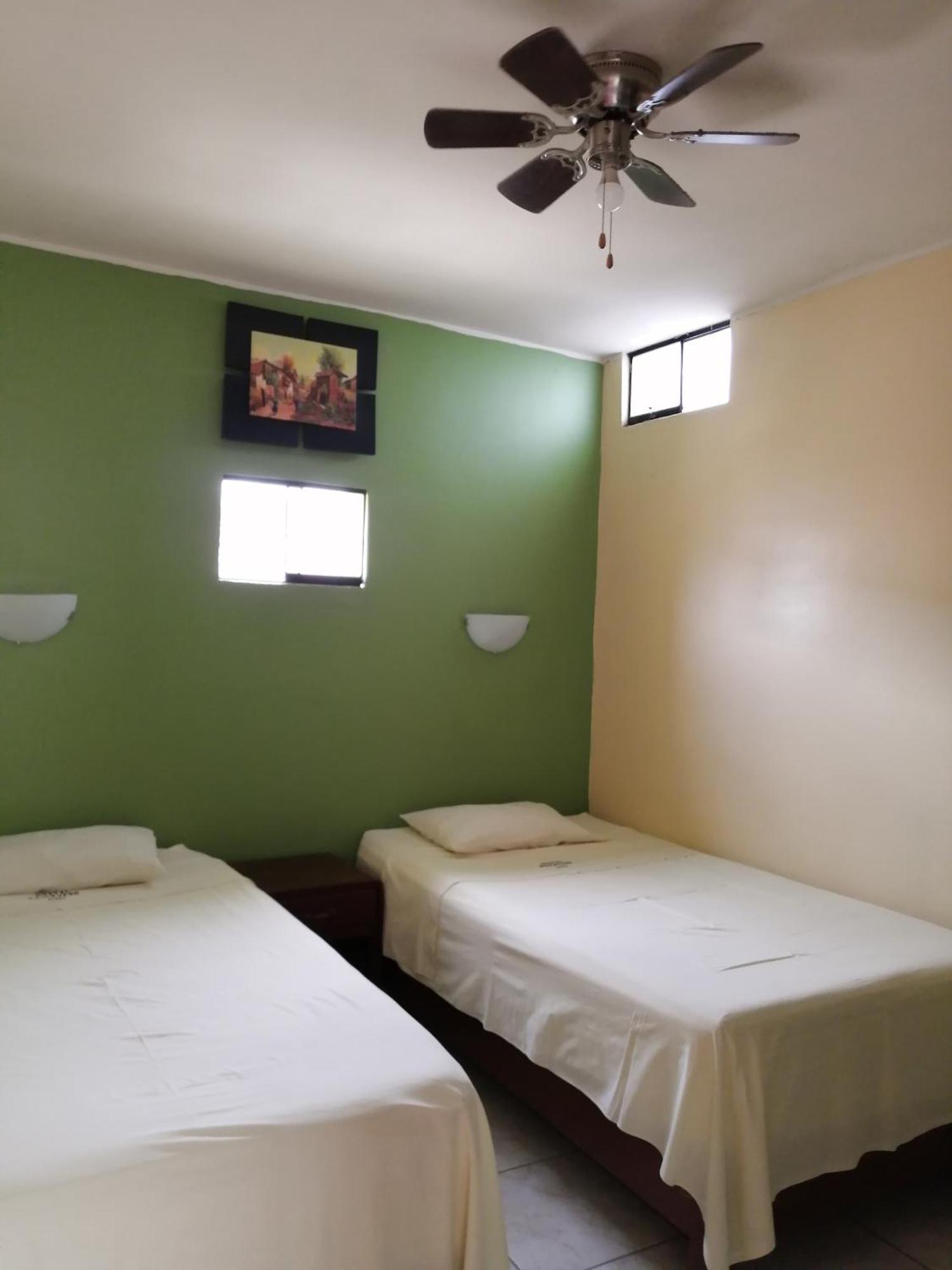 Hostal Boulevard Nazca Esterno foto