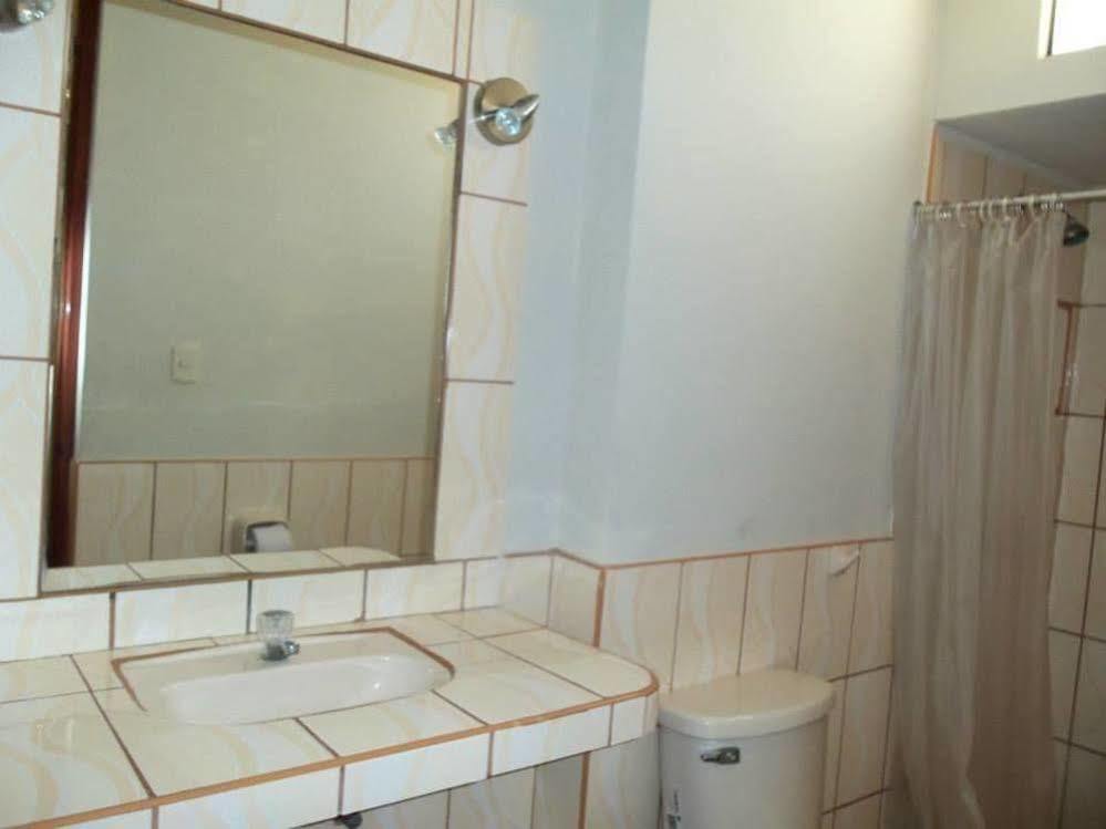 Hostal Boulevard Nazca Esterno foto